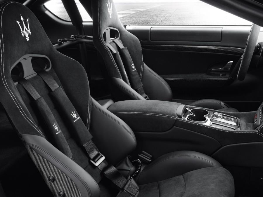 Maserati GranTurismo MC Stradale 2010 года  (фото 13 из 119)